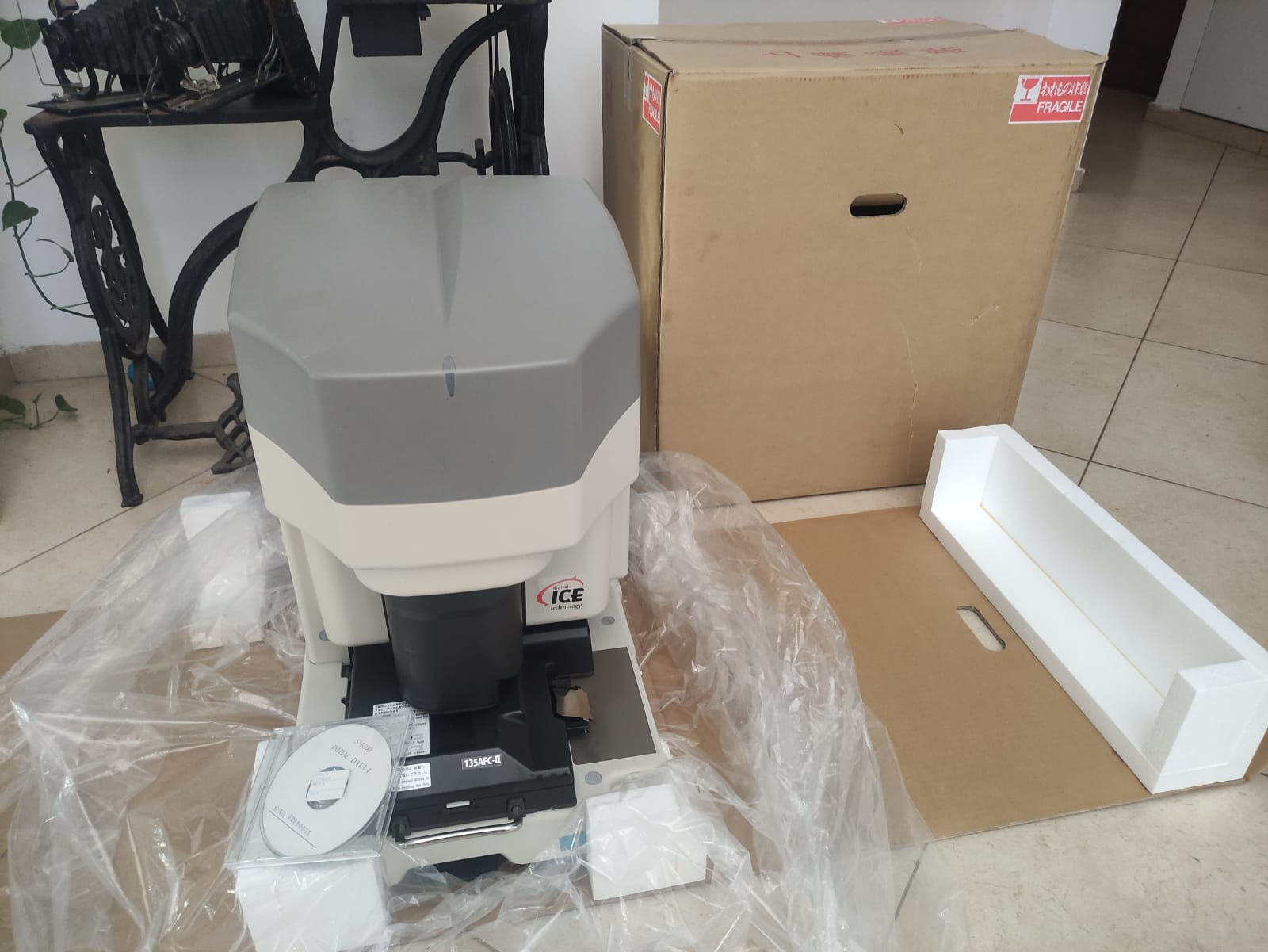 Noritsu S1800 Film scanner